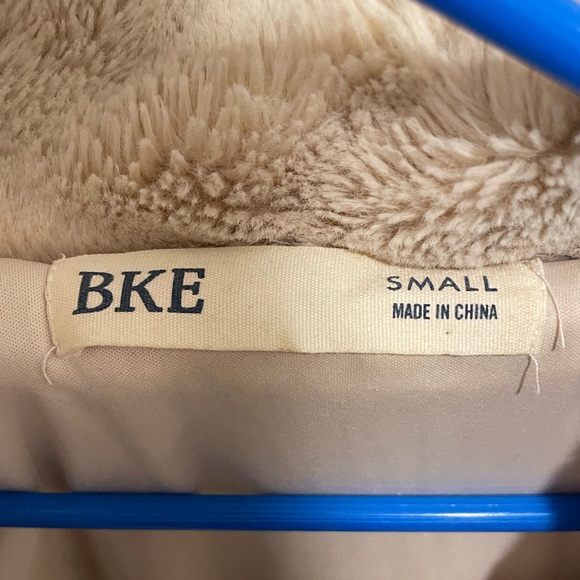 Selling fur BKE small women’s jacket. - Picture 2 of 4